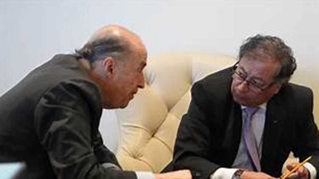 El plan Leyva y el caos controlado en&nbsp;Colombia.