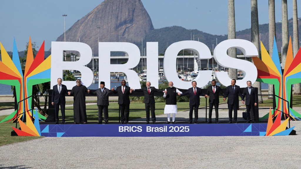 «Estamos cansados de estar subordinados al norte»: Lula arremete contra EE.UU. y defiende a los&nbsp;BRICS