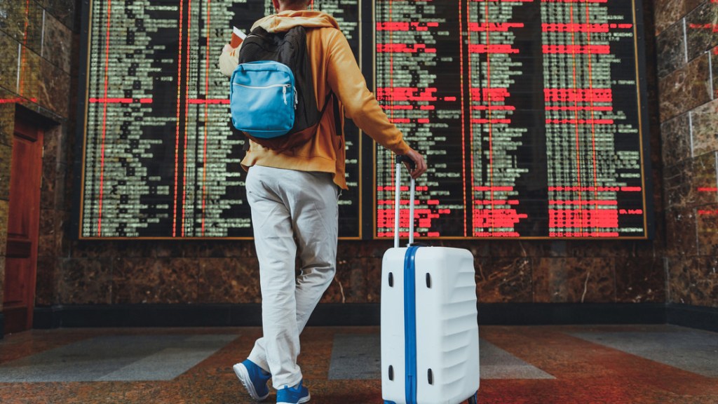 Viajar para ver, explotar y expulsar: la trastienda del turismo&nbsp;global