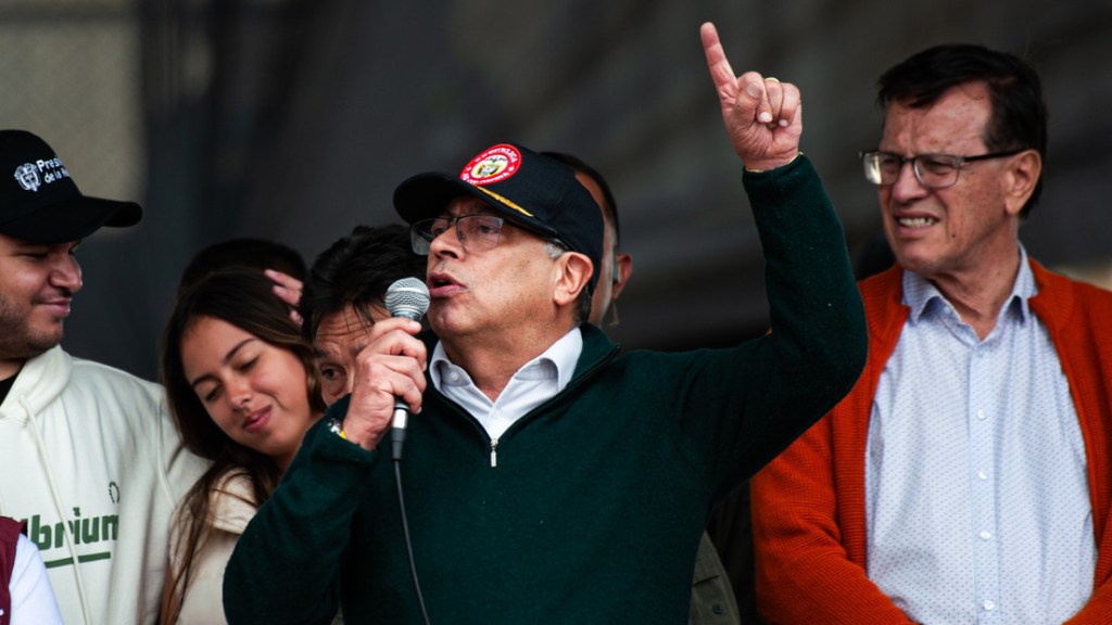 «No tiene derecho a sentenciar a ningún presidente»: Petro responde a congresista de&nbsp;EE.UU.