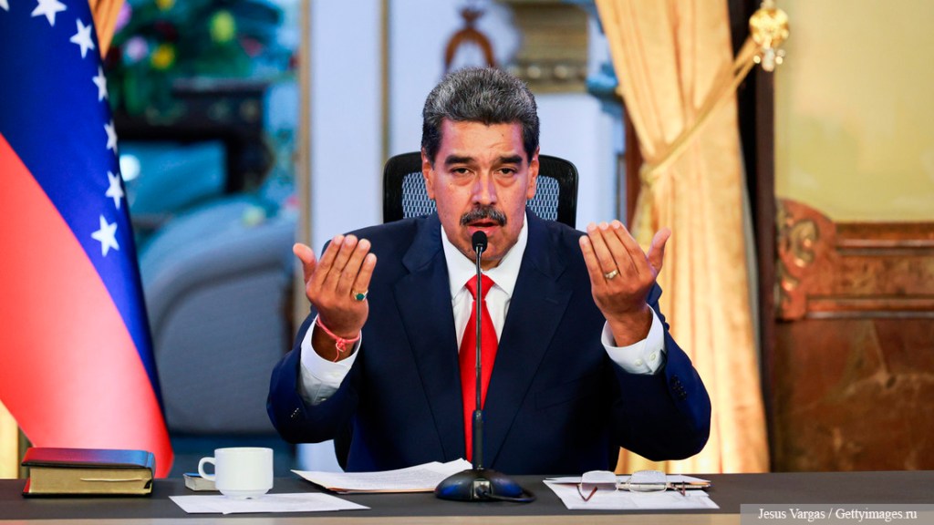 Preguntan a Trump si la CIA «tiene autoridad para sacar a Maduro» y así&nbsp;responde