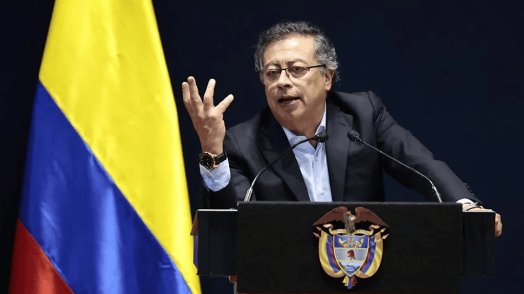 Presidente Petro acusa a Donald Trump de desatar «una guerra étnica» en&nbsp;EE.UU.