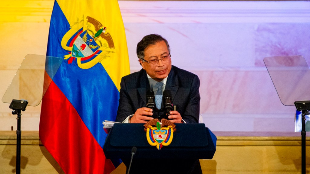 «Cuidado, están atravesando el Caribe de los libertadores»: Petro a&nbsp;EE.UU.