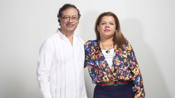 «El que esté libre de pecado que lance la primera piedra»: exesposa de Petro sobre escándalo del club de&nbsp;estriptis