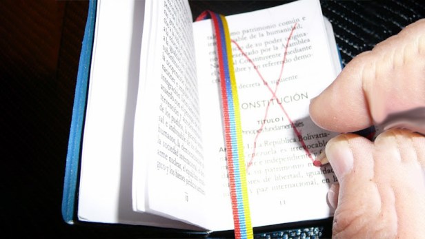 Invasión y Constitución&nbsp;venezolana