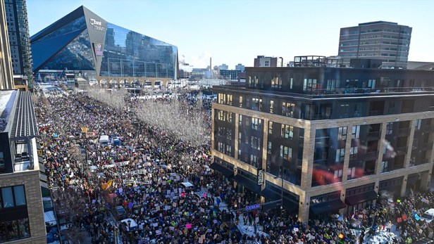 «Hartos»: frustración interna golpea la cúpula de Seguridad de EE.UU. por su narrativa sobre protestas en&nbsp;Mineápolis