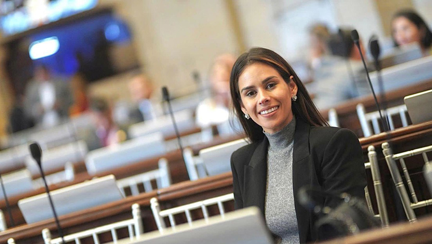 El ICE detiene al hijo de una congresista colombiana afín a Trump y ella le pide apoyo a&nbsp;Petro