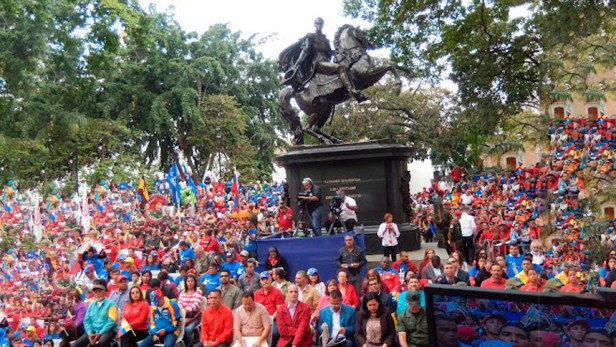 Liberar a los prisioneros de guerra presidente Maduro y diputada Cilia&nbsp;Flores
