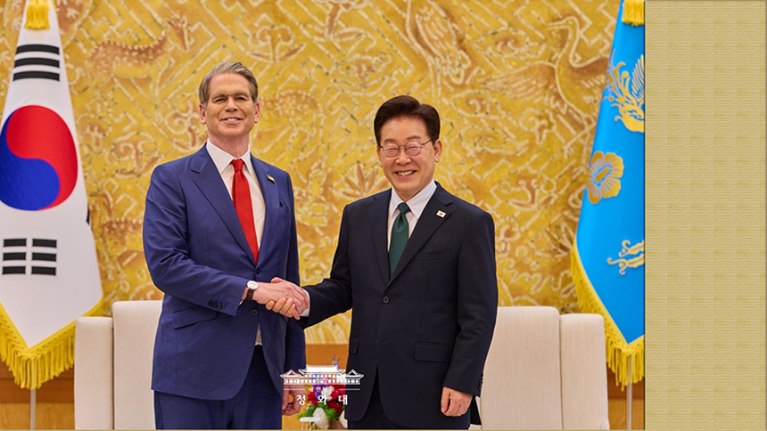 Lee se reúne con los ministros de Economía de EE. UU. y&nbsp;China