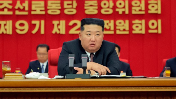 Kim Jong-un ordena elevar la capacidad militar de la RPDC «a un nivel que supere al&nbsp;mundo»