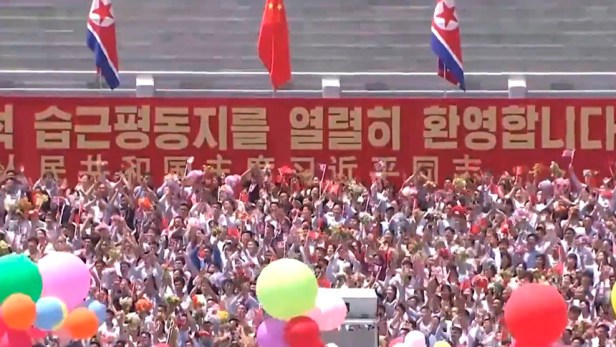 Kim Jong-un encabeza gran ceremonia de bienvenida para Xi Jinping en Pionyang&nbsp;(VIDEO)