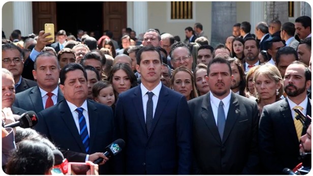 Exdiputado revela que parlamentarios de la AN 2015 cobraban 2.130 dólares mensuales por AirTM sin&nbsp;legislar