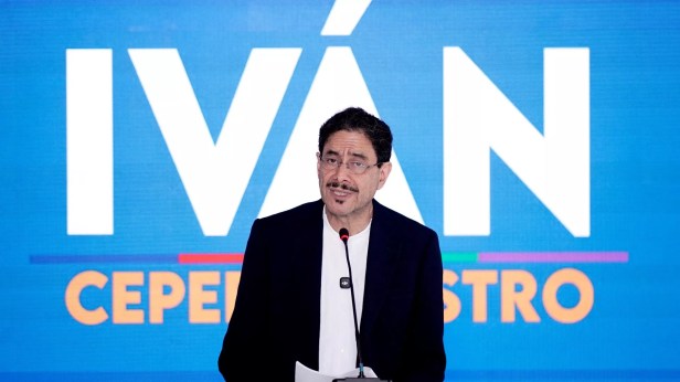 Iván Cepeda alerta sobre «gobierno paramilitar» en&nbsp;Colombia