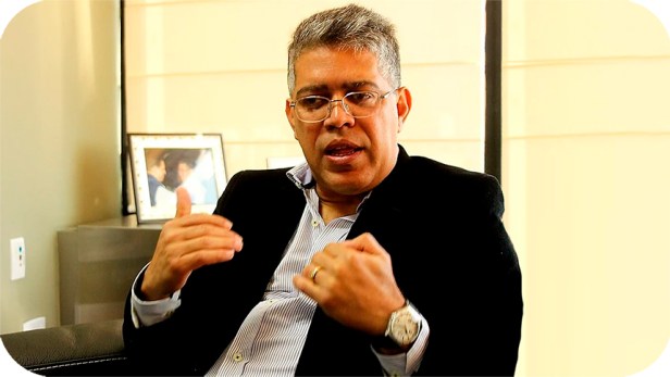 Elías Jaua denuncia la «ocupación y al invasor extranjero» tras acuerdo petrolero entre Venezuela y&nbsp;EEUU