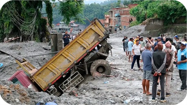 Asciende a más de 900 la cifra de fallecidos por riada en frontera entre Nepal y&nbsp;China