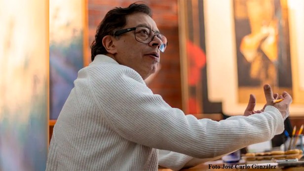 Gustavo Petro alerta de la llegada del hiperfascismo: tecnosumisión y control&nbsp;policial